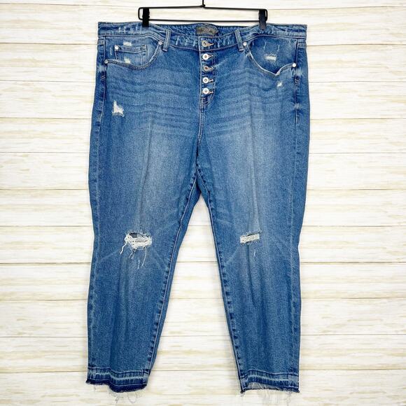 Torrid Plus Size Mom Straight High Rise Distressed Jean - Picture 1 of 8